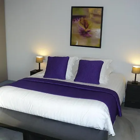 Chambres D'hotes La Cecile 3*