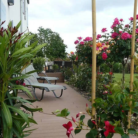 Chambres D'hotes La Cecile 3*